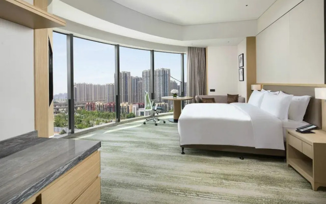 Holiday Inn Zhengzhou Riverside