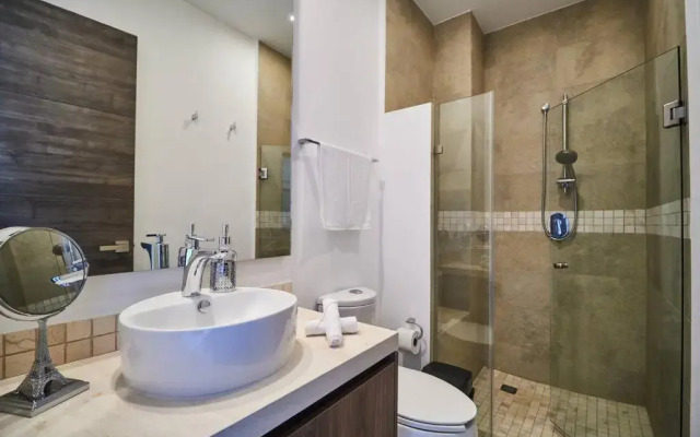 2 Bedroom PH with Rooftop & Jacuzzi in Aldea Zama