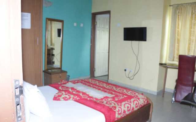 Chisam Suites