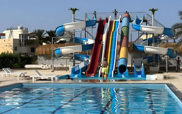 Fanadir Bay Suites&Beach Resort