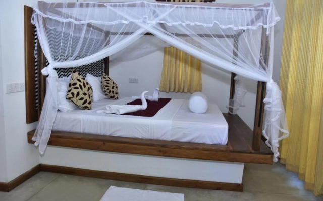 Safari Queens Resort