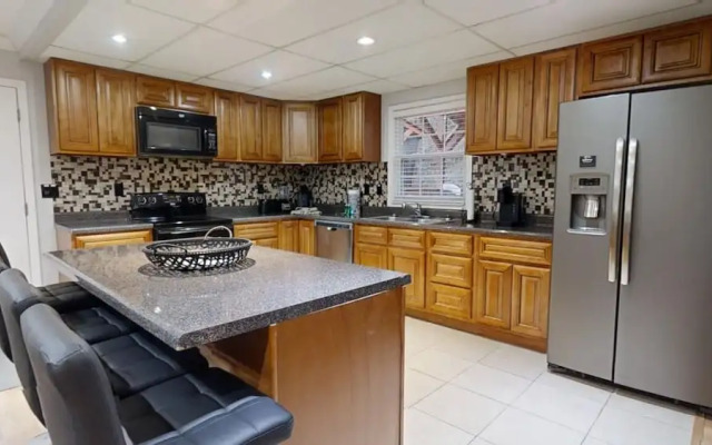 Modern Mountain Gamers Getaway