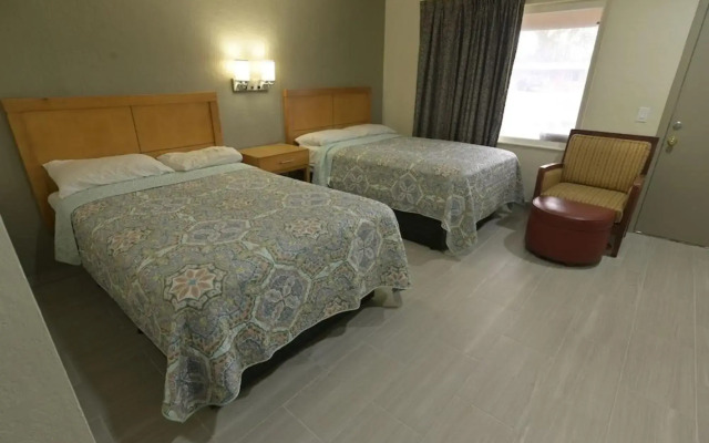 Deluxe Inn