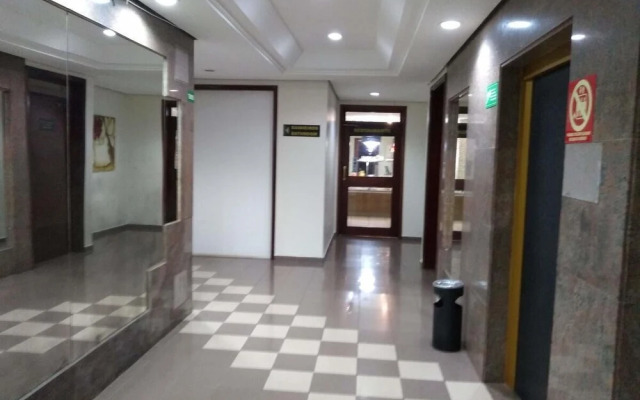 Victoria Plaza Hotel