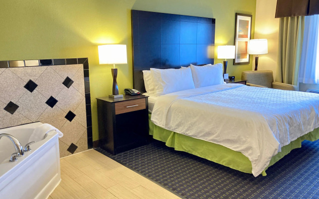 Holiday Inn Express Hotel & Suites Edmond by IHG