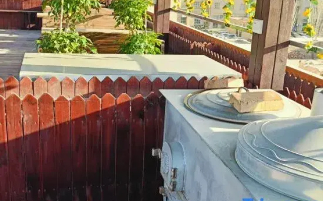 Junren Yizhan · Shushu's Boutique Homestay (Kashgar Donghu Park)