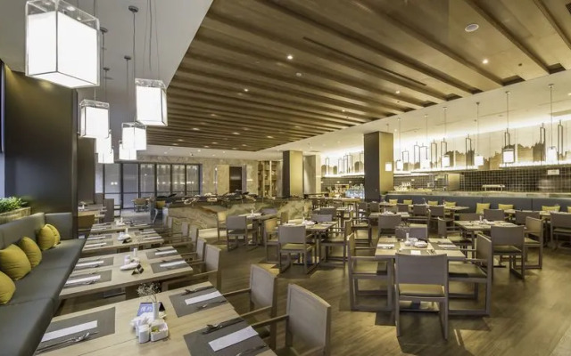 Everrich Golden Lake Hotel