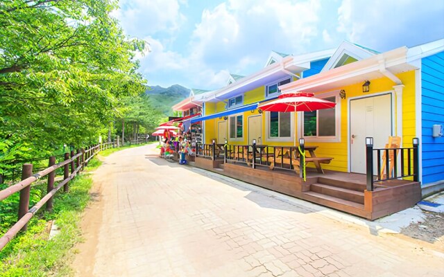 Goesan Hwayang Valley Water Zone Pension