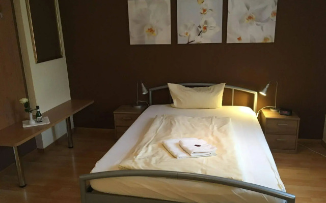 SCHROEDERS Stadtwaldhotel