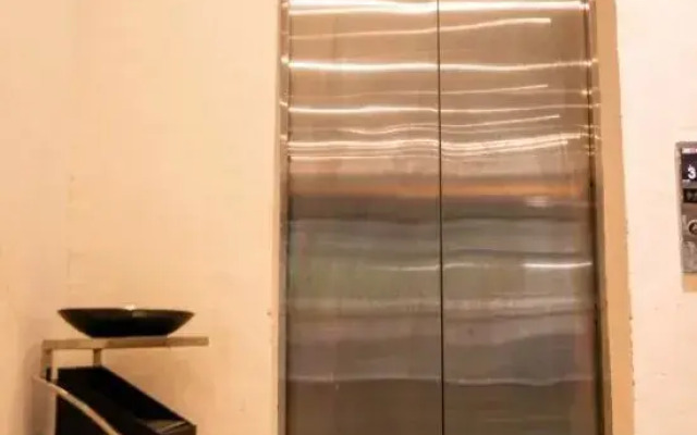 Daocheng Holy VIP Tower