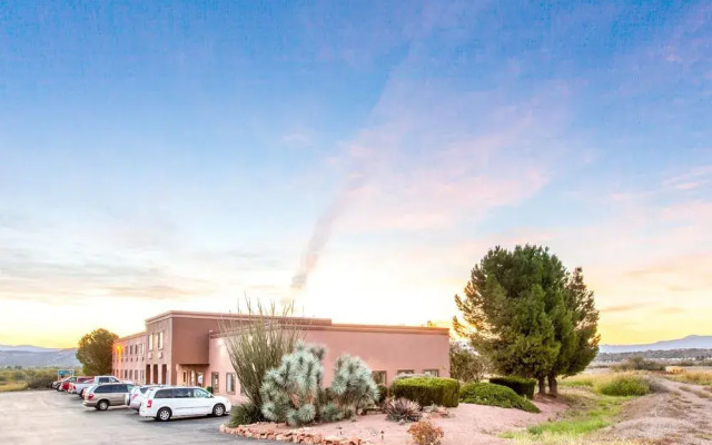 Super 8 Camp Verde Az