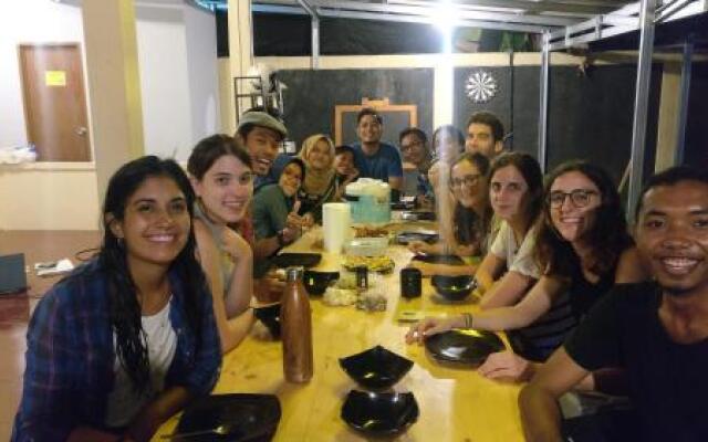Happy Tree Hostel Yogyakarta