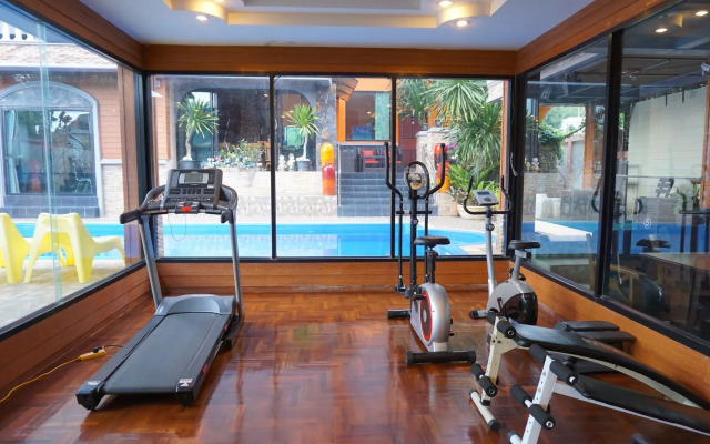 Phuruaboutique Hotel & Saunas