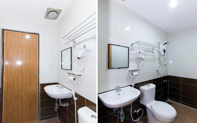 OYO 338 Hotel Raja Bot