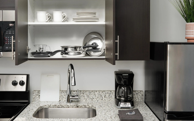 stayAPT Suites North Charleston