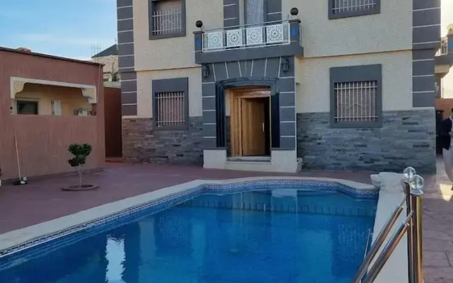 Quiet house in Morocco Village