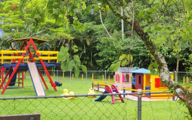 Casa confortavel pra relaxar na serra