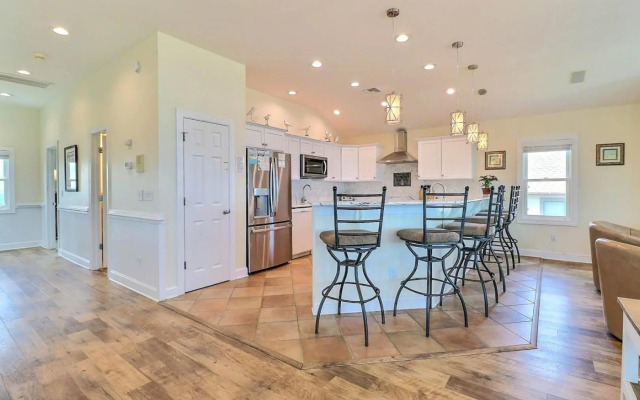 7076 JMJ Seascape Oceanfront