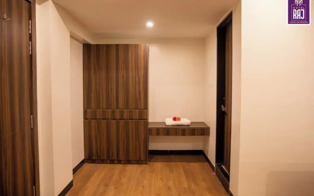 Hotel Raj Lodging &Boarding