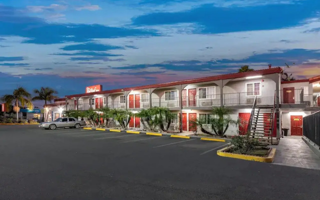 Red Roof Inn Los Angeles - Bellflower