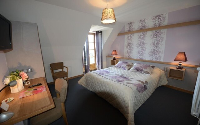 Logis Hôtel Restaurant & Spa Les Remparts