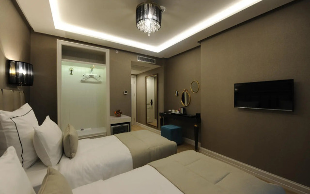 Le Petit Palace Hotel