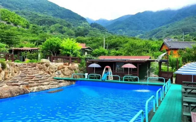 Hadong Sansuae Pension