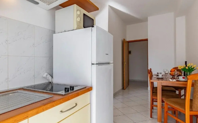 Classy Apartment in Banjole near Beach & Pula City