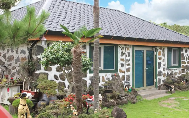 Jeju Lodem Unshared House Pension