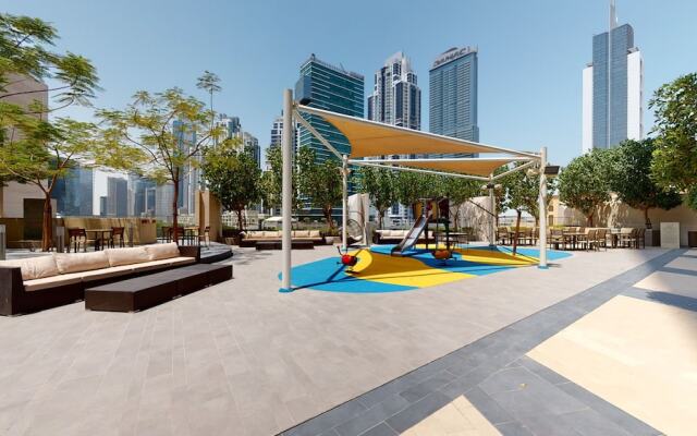 Stylish 23rd Floor Apartment at BLVD