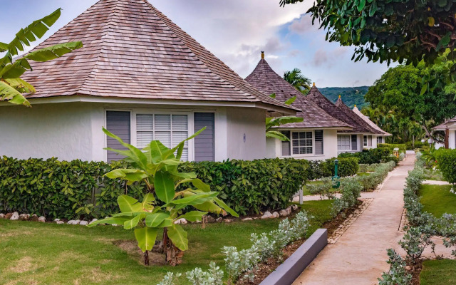Decameron Club Caribbean Runaway Bay, Ramada All-Inclusive Resort