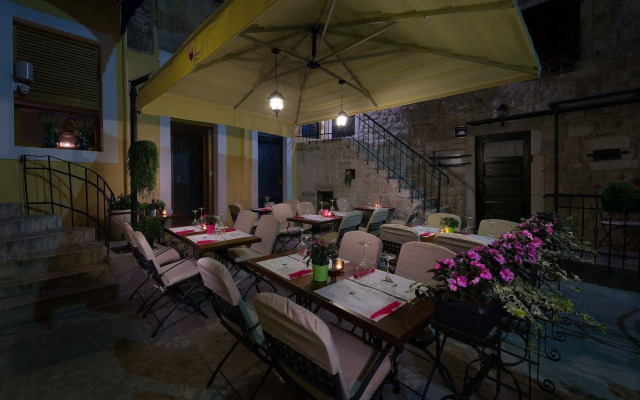 Piazza Heritage Hotel