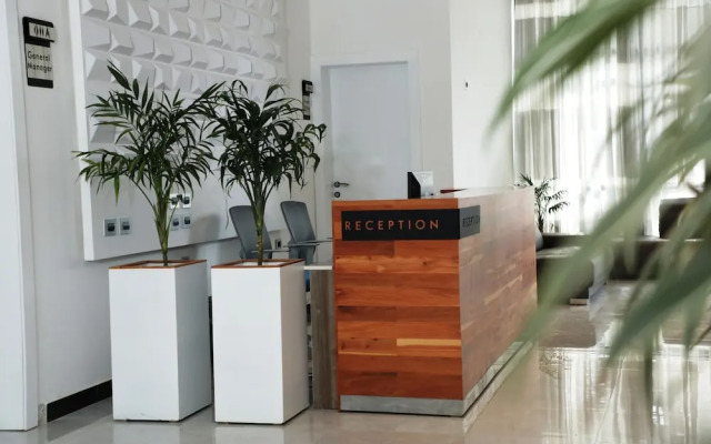 Villa Alpha International Hotel