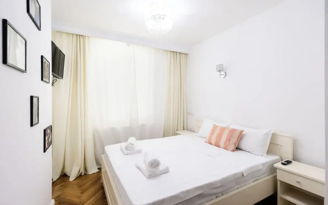 Bucharest Studios New York Room