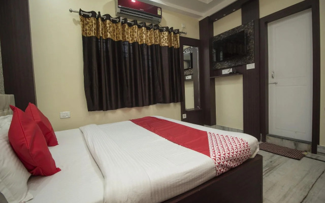 Classic Lodge By OYO Rooms