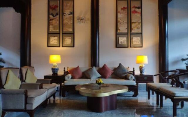 Gubei Water Town Wuzhenhui Boutique Hotel