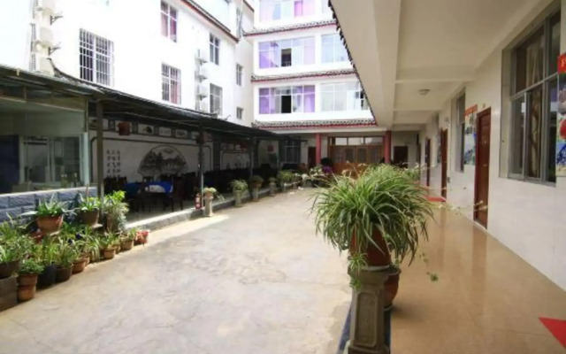 Lihai Business Hotel