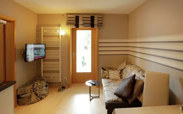 Bright Apartment in Medelon With Jacuzzi and Sauna