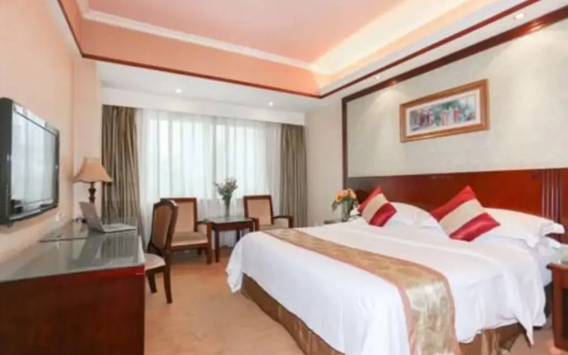 Vienna Hotel Shenzhen Huaqiangbei Branch