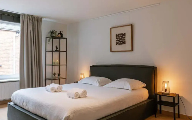 Huswell Modern Apartment in Historic Ghent