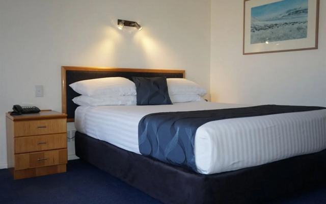 West End Motor Lodge