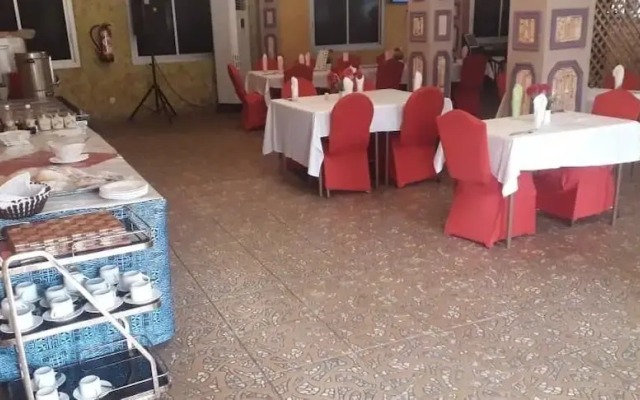 New Town Palace Hotel