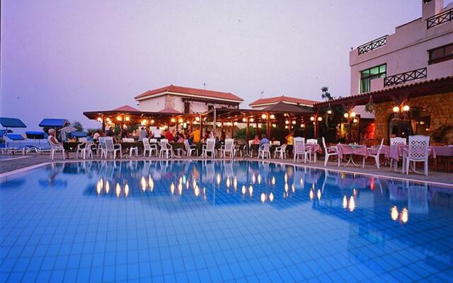 Mimosa Beach Hotel