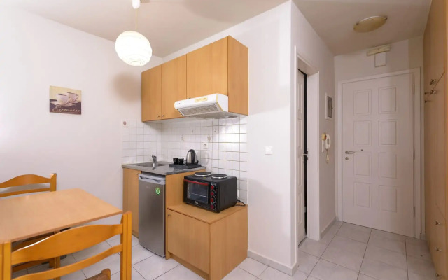 CHC Ares Apartment