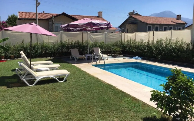 Villa B Calis Beach