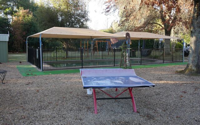 Adina Lodge Holiday Units