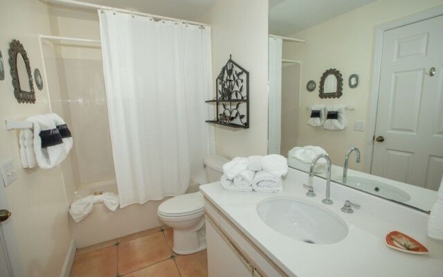 Oceania 207 3 Bedroom Condo by RedAwning