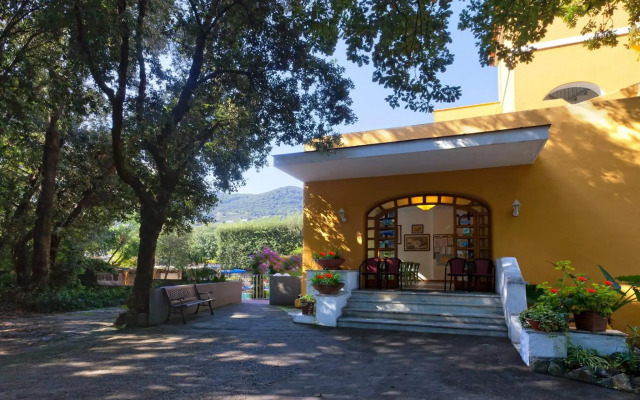 Hotel Cleopatra