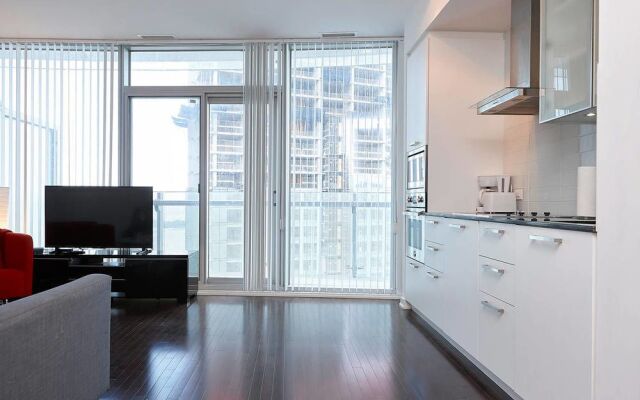 Lavish Suites - Luxury One Bedroom Condo