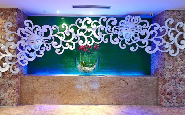 Kuta Angel Hotel Luxurious Living
